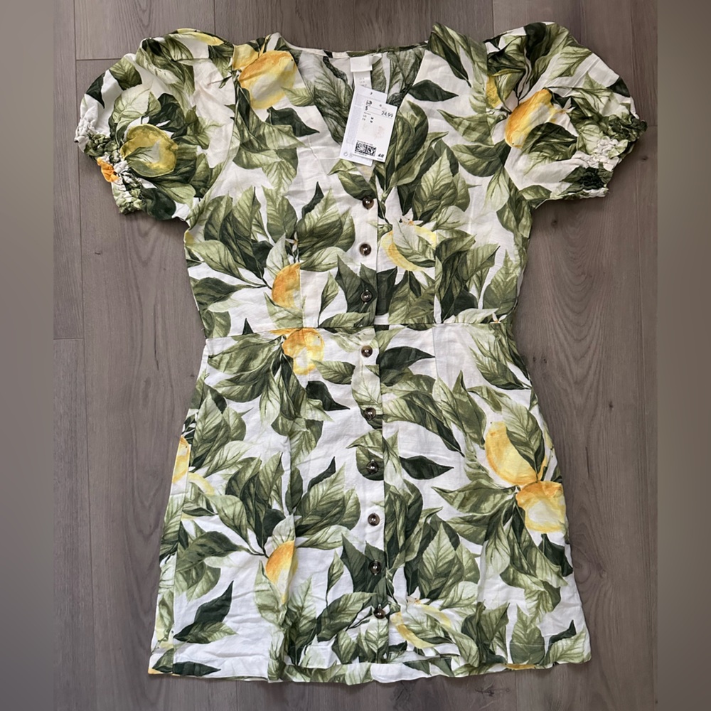 NWT H&M Floral Button-Up Mini Dress with Lemon Print in Size M